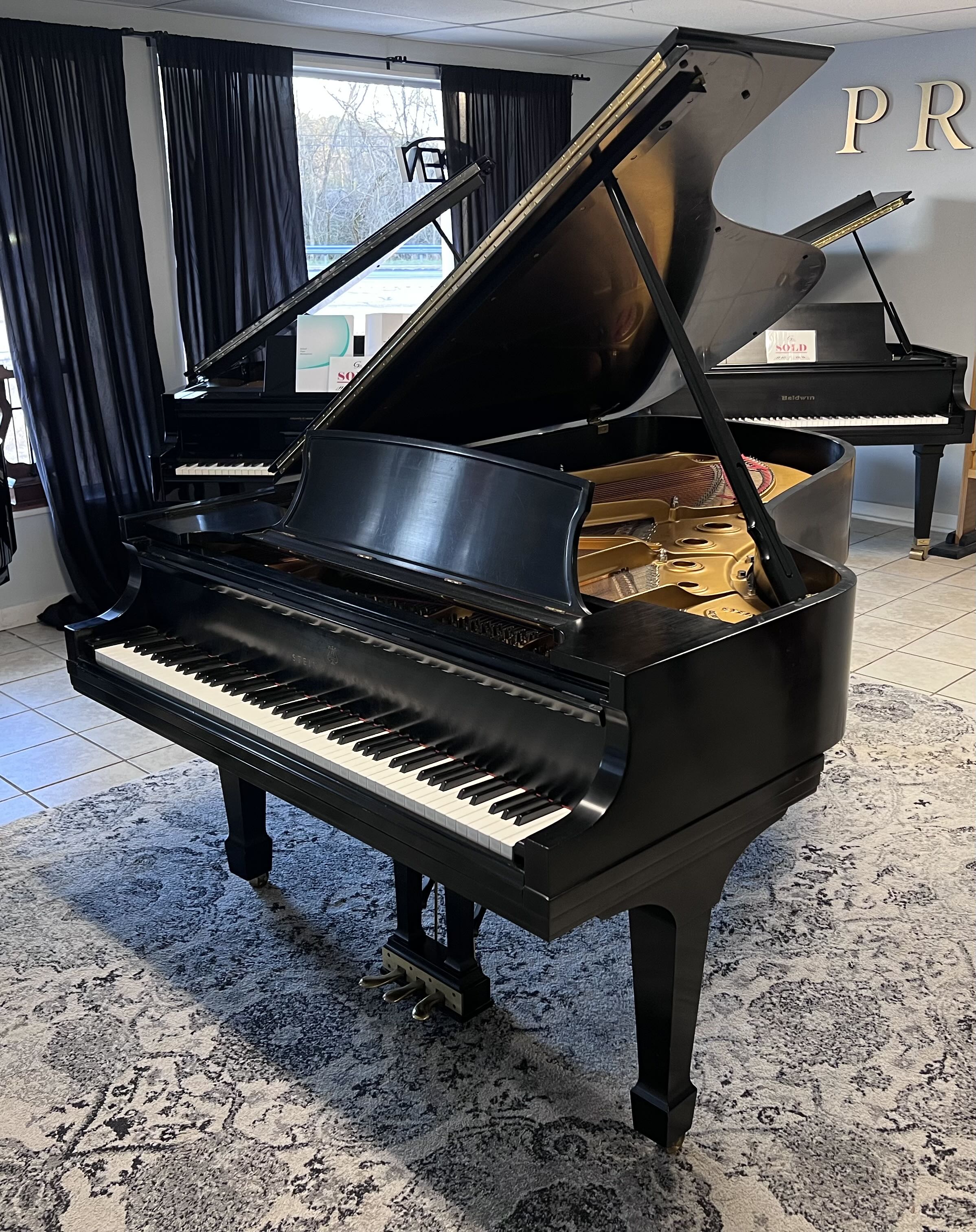 Roland GP-9 Digital Grand Piano 